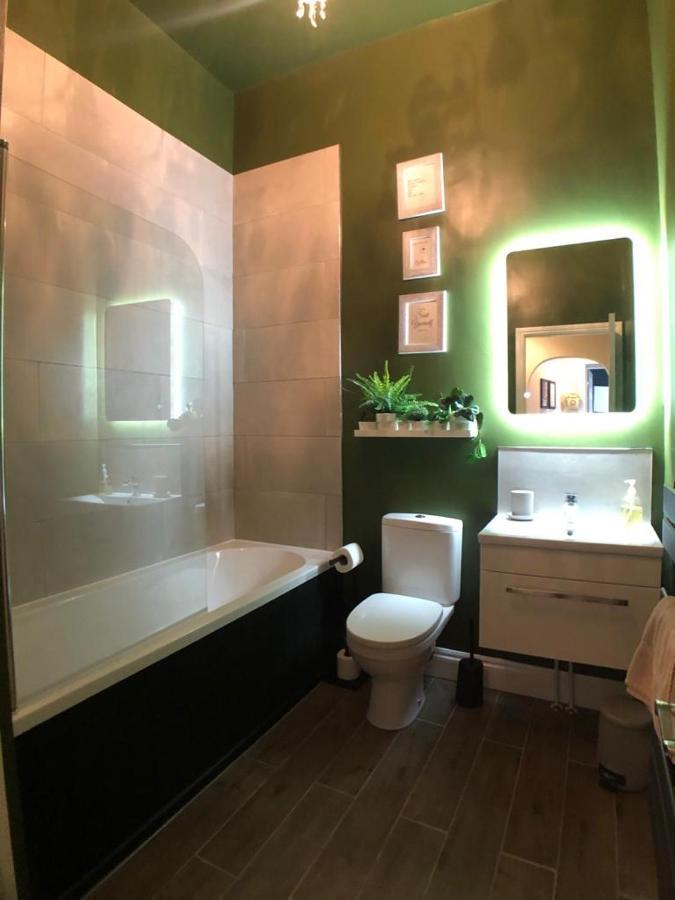 5 Spa Court, Boutique Holiday Apartment In Torquay Торки Екстериор снимка